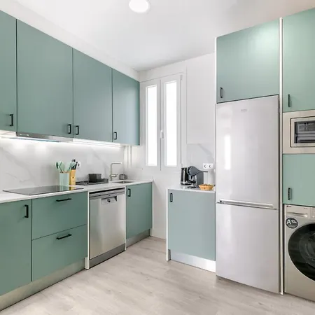 Nuevo, Moderno Y Elegante Apartman